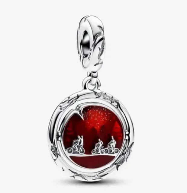 Серебряный шарм «очень странные дела» - Коллекционные фигурки в Москва