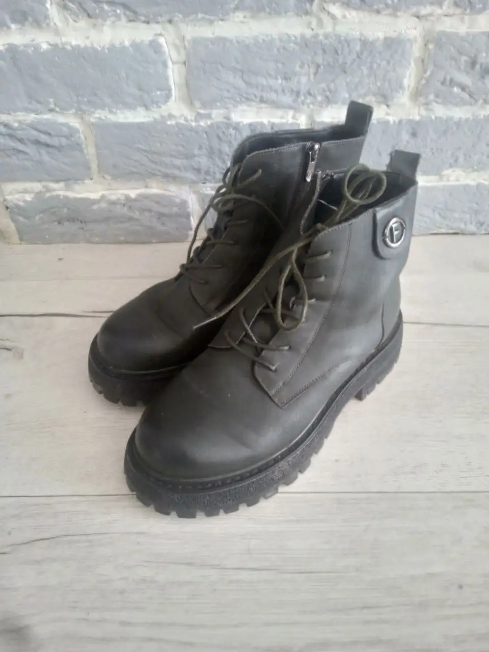 Продажа женских ботинок Ferlenz и фитнес роликов OXELO Fit 5 - Обувь (Одежда) в Химки