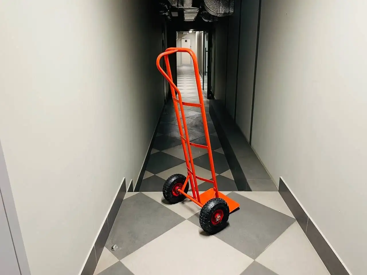 Продажа тележек, этажерок, обувниц - Мебель (Барахолка) в Москва