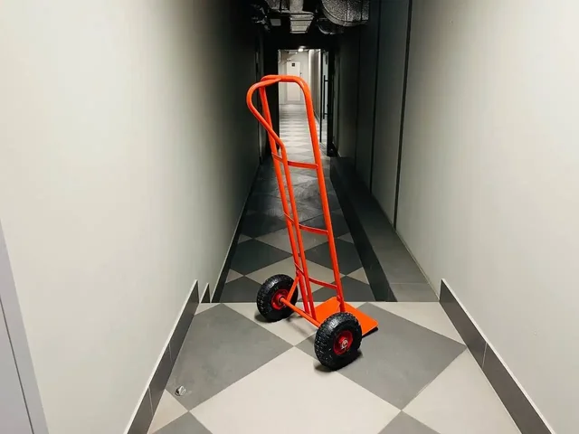 Продажа тележек, этажерок, обувниц - Снегоходы в Москва