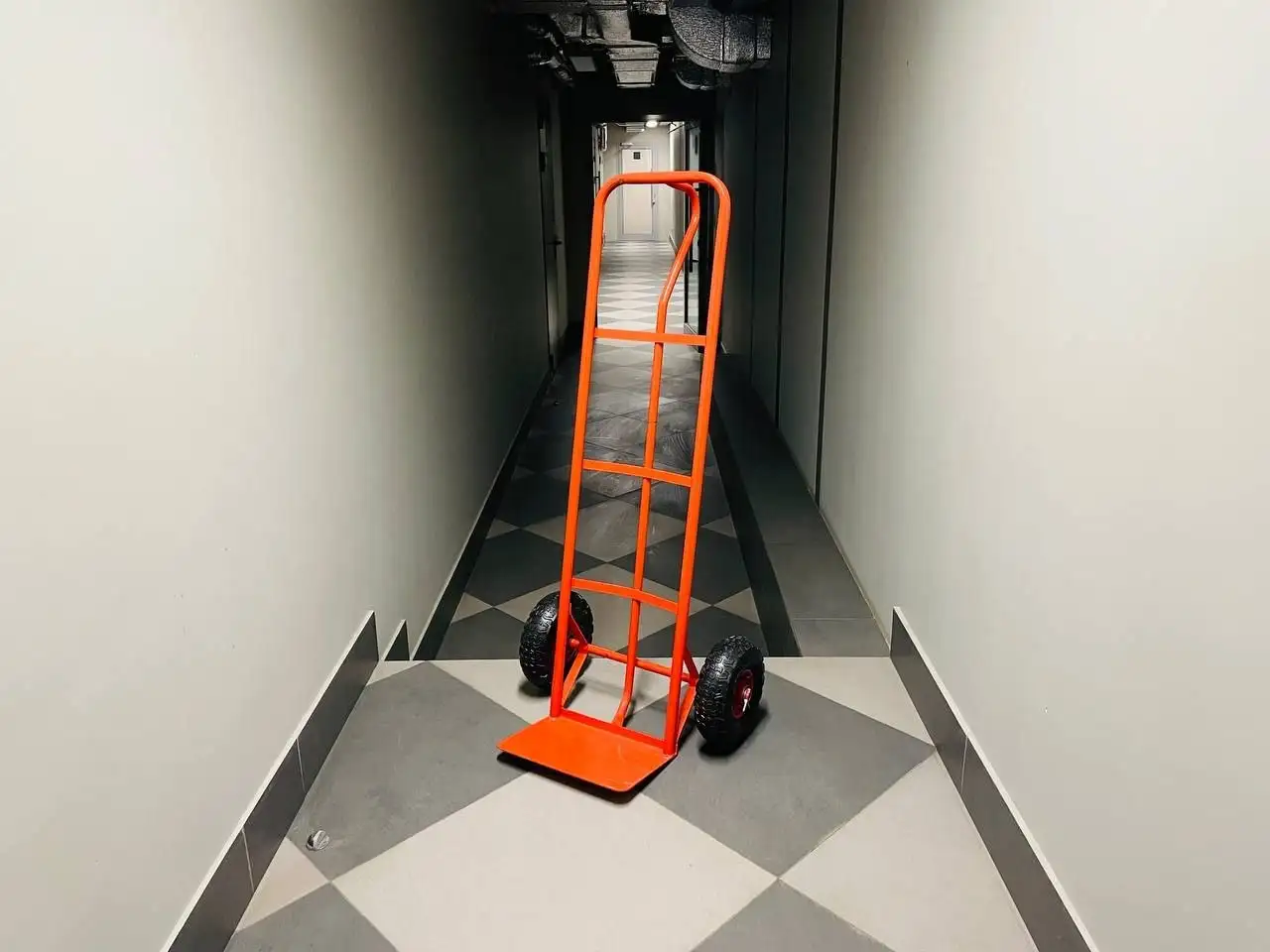 Продажа тележек, этажерок, обувниц - Мебель (Барахолка) в Москва