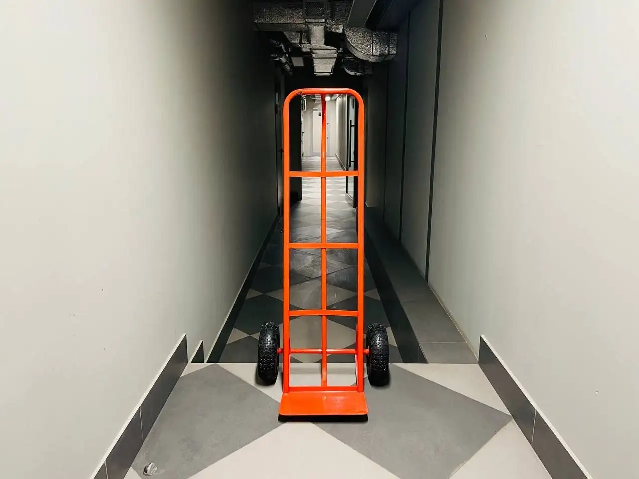 Продажа тележек, этажерок, обувниц - Мебель (Барахолка) в Москва