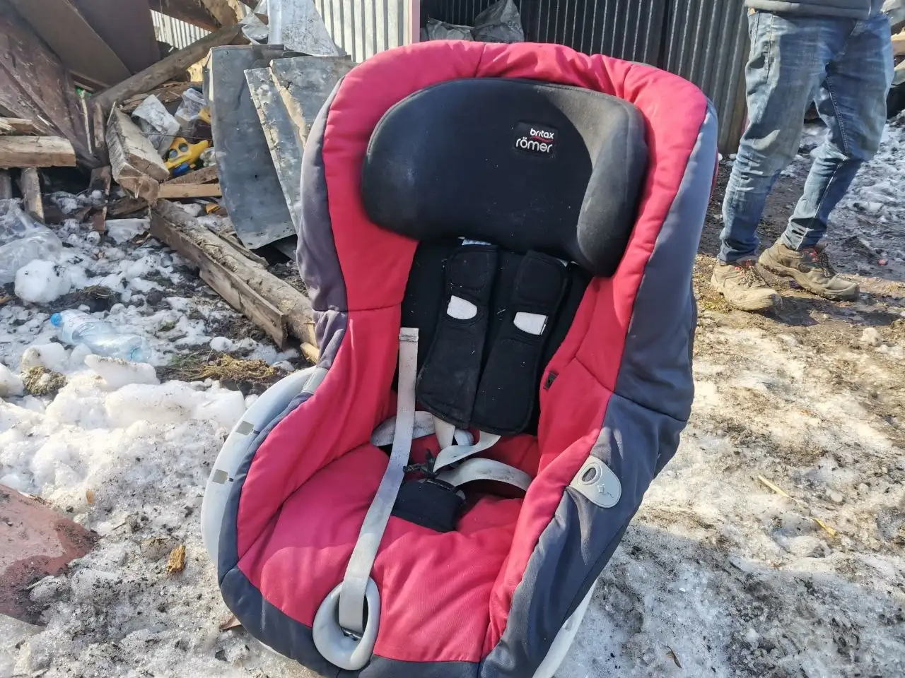 Детское автокресло в отличном состоянии - Товары для детей в Москва