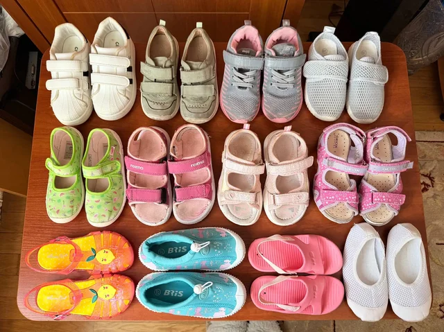 Пакет обуви на девочку размер 27-28 весна-лето - Спортивная обувь в Москва