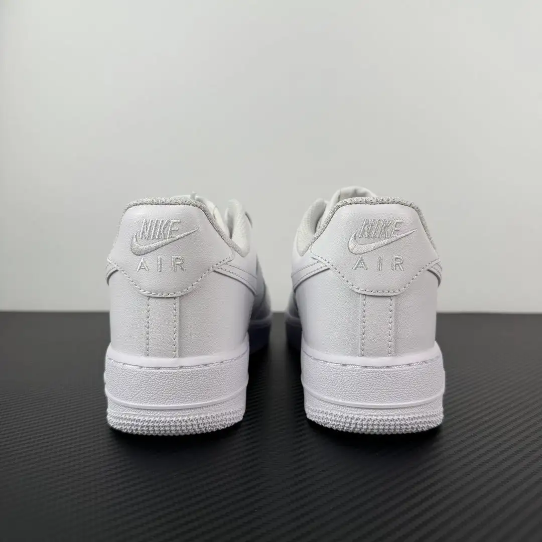 Nike Air Force 1 Triple White размер 37 - Обувь (Одежда) в Москва