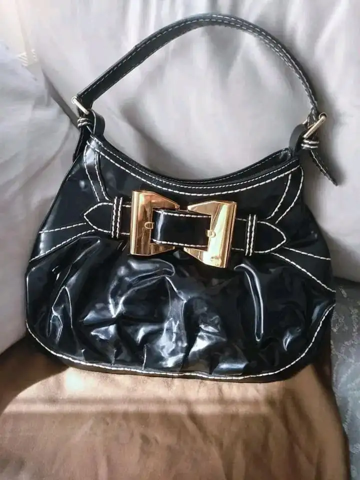 Сумка Gucci винтаж и очки Prada актуальной модели - Барахолка в Москва