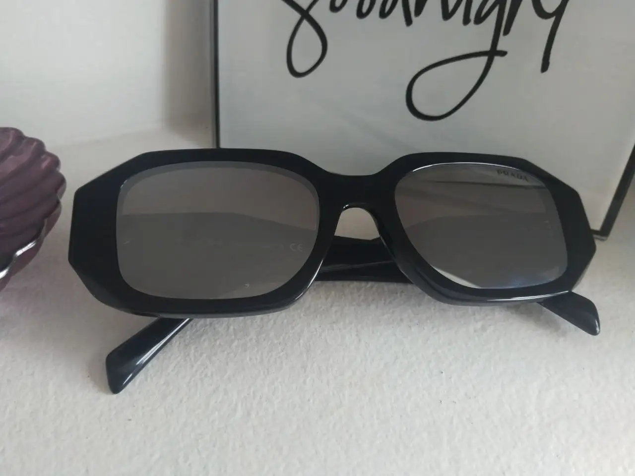 Сумка Gucci винтаж и очки Prada актуальной модели - Барахолка в Москва