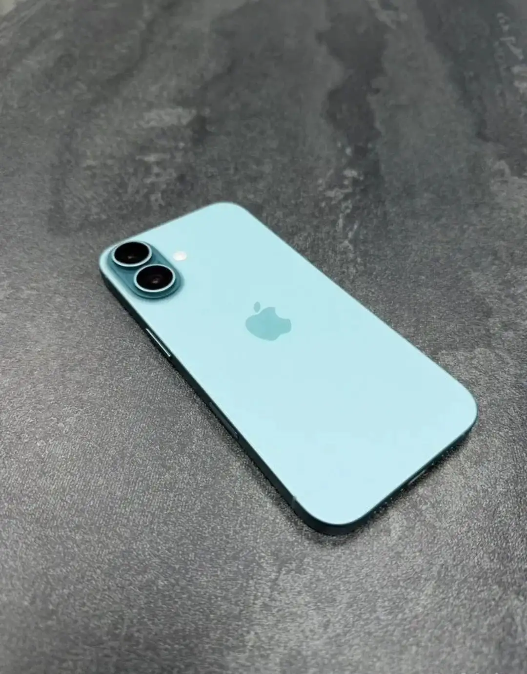 iPhone 16 128GB в идеальном состоянии - Смартфоны (Электроника) в Москва