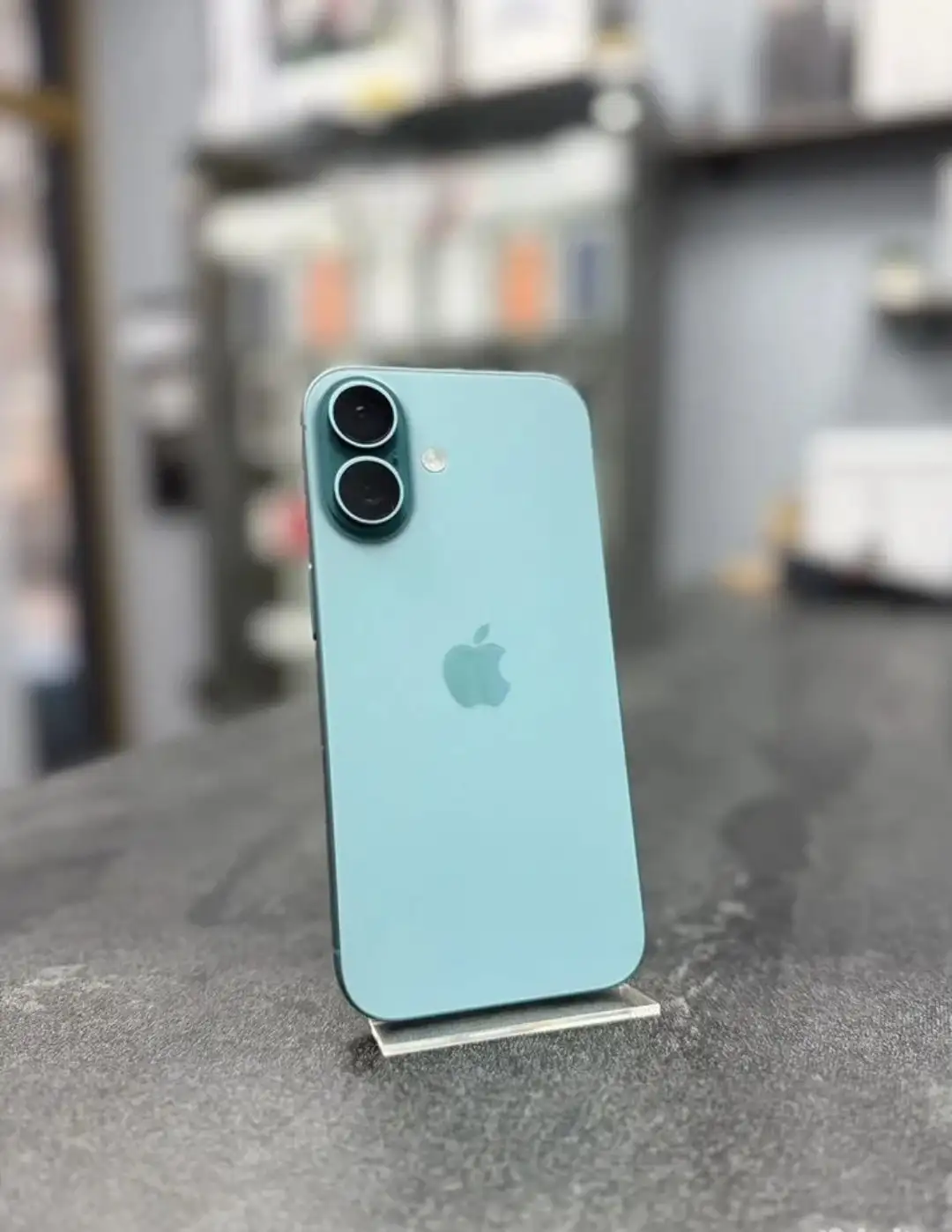 iPhone 16 128GB в идеальном состоянии - Смартфоны (Электроника) в Москва