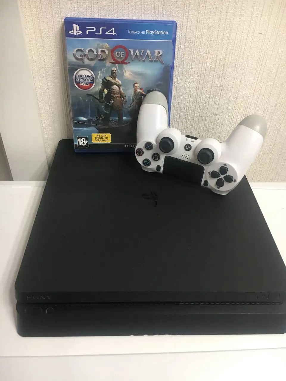PlayStation 4 Slim 1TB - Игровые приставки (Электроника) в Москва