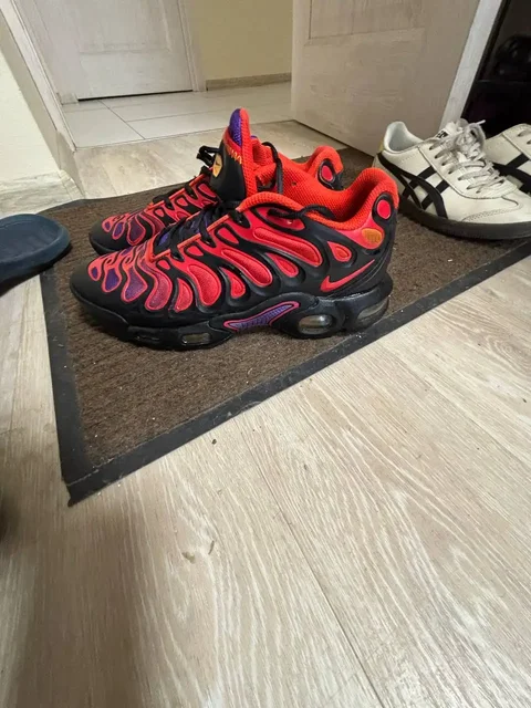 Кроссовки Nike TN размер 43 - Женская и детская одежда в Москва