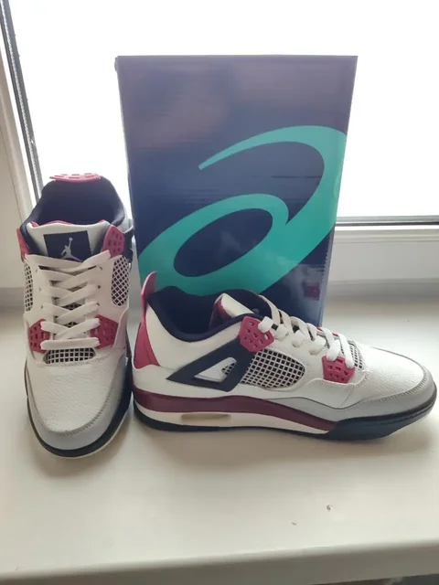 Новые кроссовки Nike размер 43-44 - Женская и детская одежда в Москва