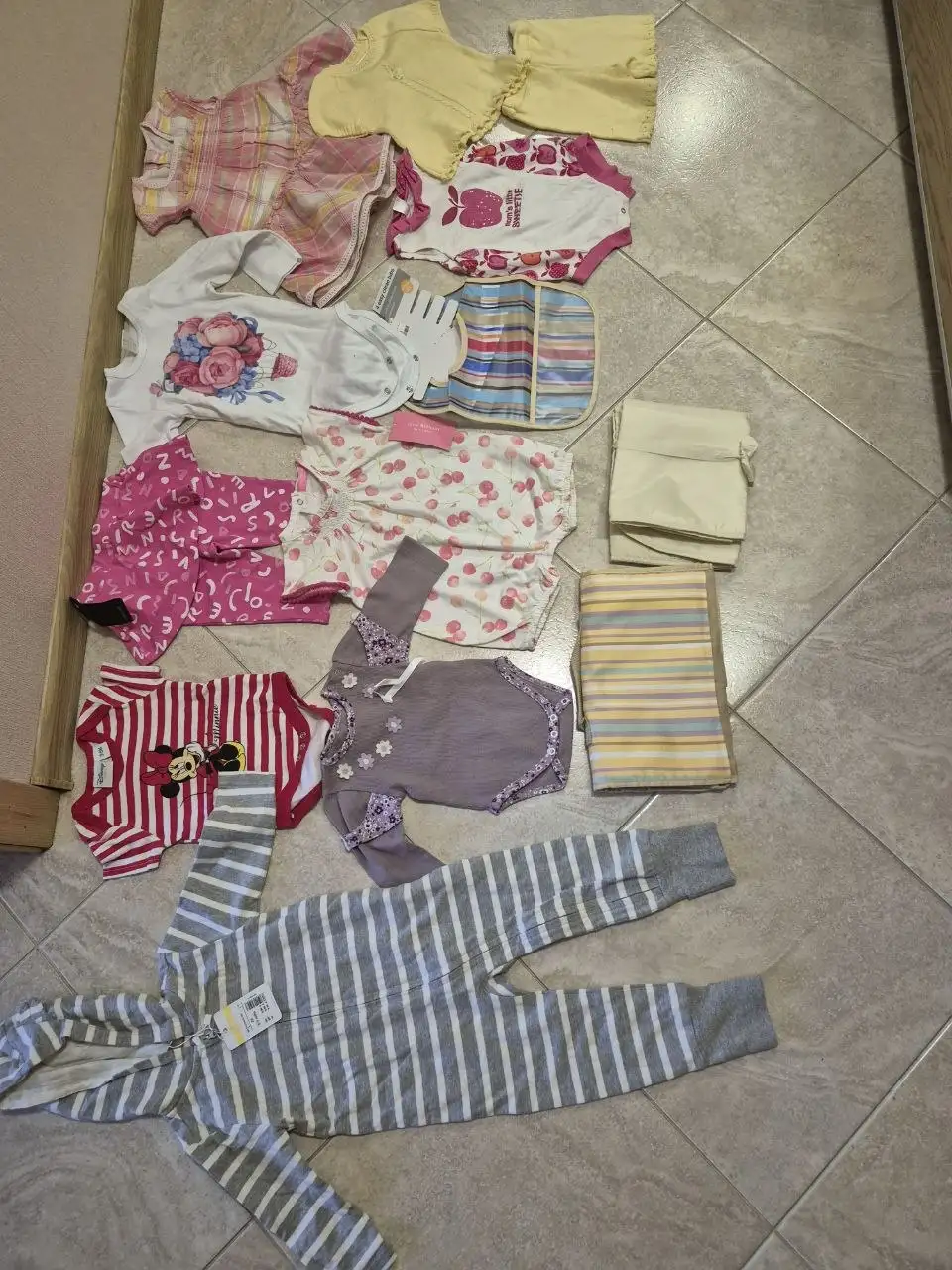 Одежда для девочки 0-1 год - Детская одежда (Одежда) в Москва