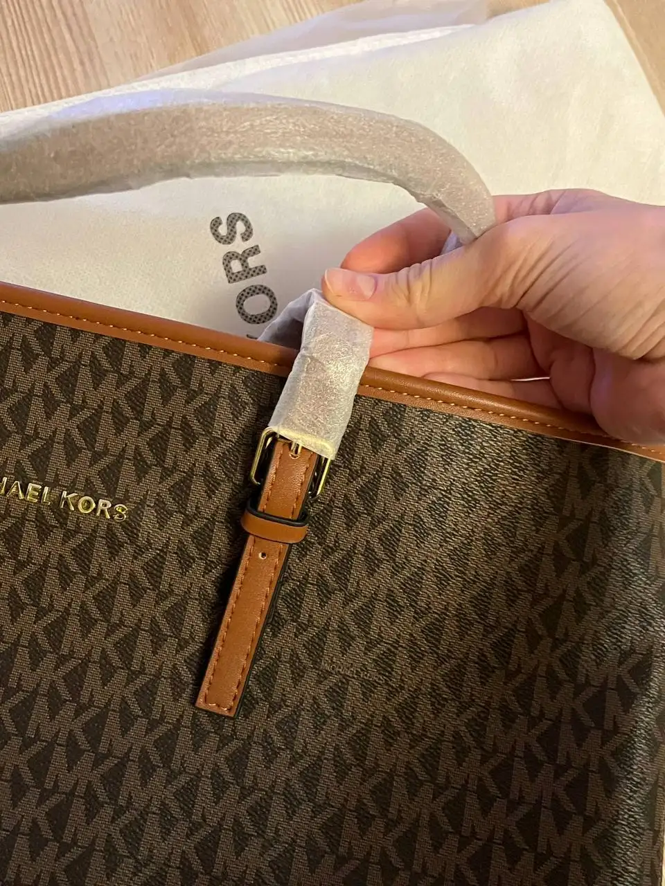 Продам Шопер Michael Kors - Сумки (Одежда) в Москва