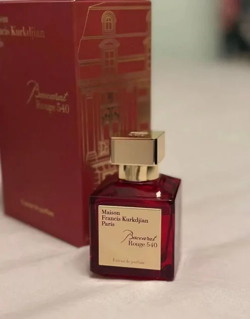 Продам новые духи с высокой стойкостью - Продукты в Москва