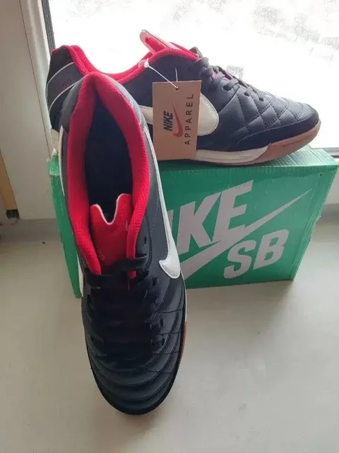 Футзалки Nike tempo размер 40-41 новые - Автомобильные номера в Москва
