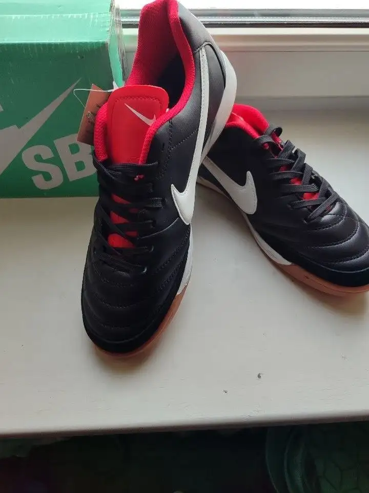 Футзалки Nike tempo размер 40-41 новые - Спортивная обувь (Барахолка) в Москва