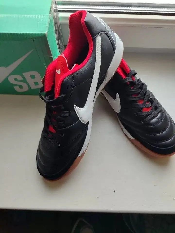 Футзалки Nike tempo размер 40-41 новые - Спортивная обувь (Барахолка) в Москва