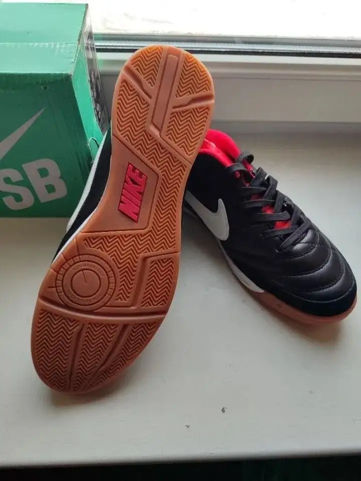 Футзалки Nike tempo размер 40-41 новые - Спортивная обувь (Барахолка) в Москва