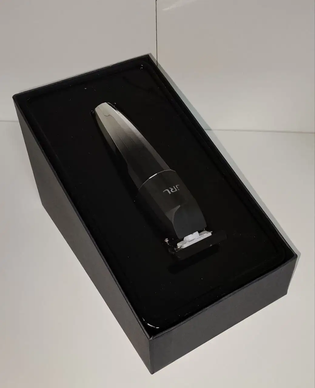 Триммер JRL с низким уровнем шума и длительной автономной работой - Барахолка в Москва