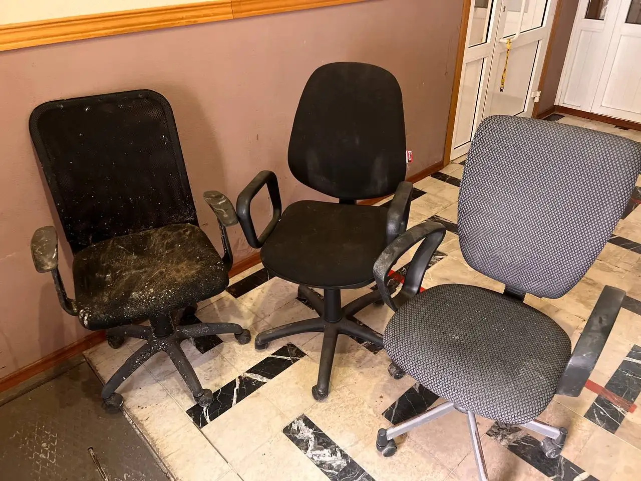 Химчистка диванов, кресел и ковров на дому - Химчистка (Услуги) в Москва