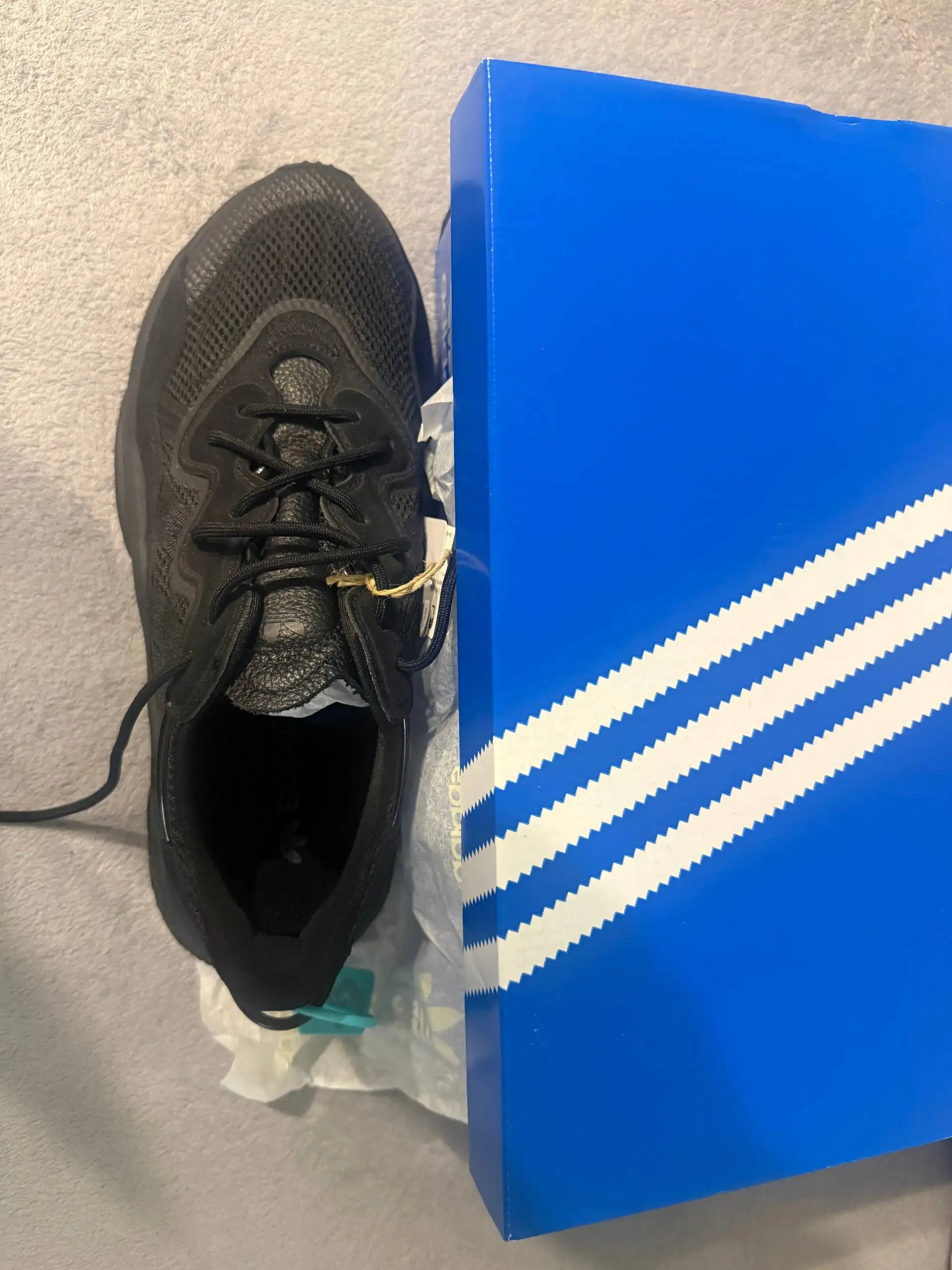 Кроссовки Adidas Ozweego Black оригинал в Москве - Обувь (Одежда) в Москва