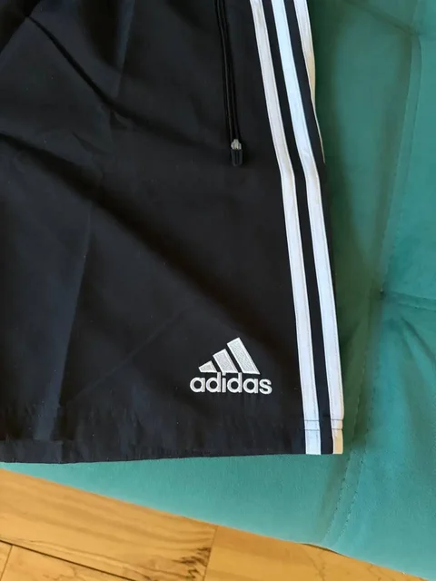 Новые шорты Adidas с биркой - Подростковая одежда в Москва