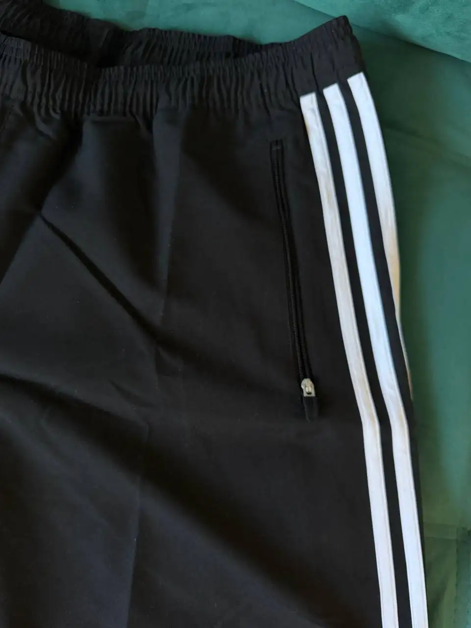 Новые шорты Adidas с биркой - Шорты (Одежда) в Москва