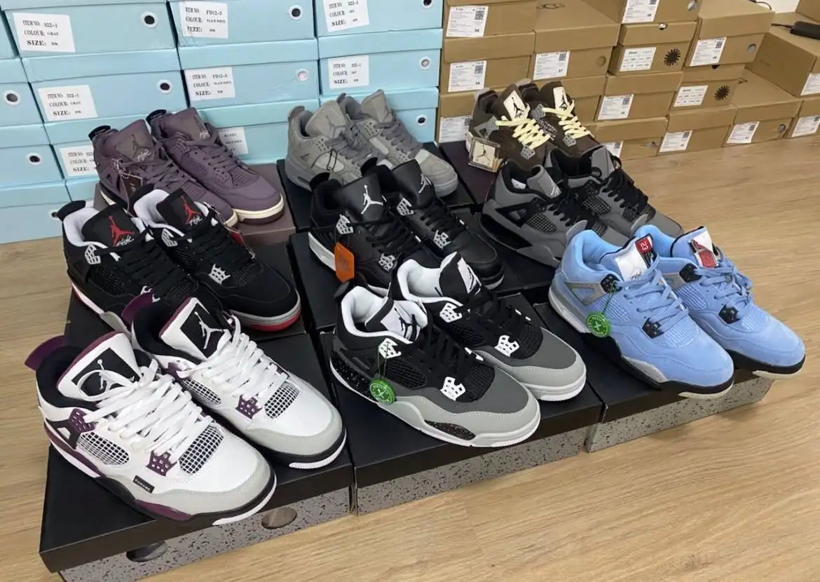 Распродажа мужских кроссовок от 40 размера - Обувь (Одежда) в Москва