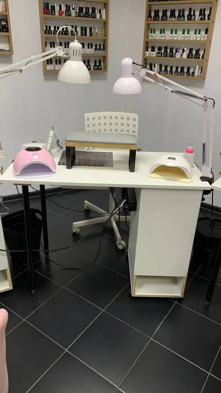 Стол с тумбой и выдвижным ящиком - Барахолка в Москва