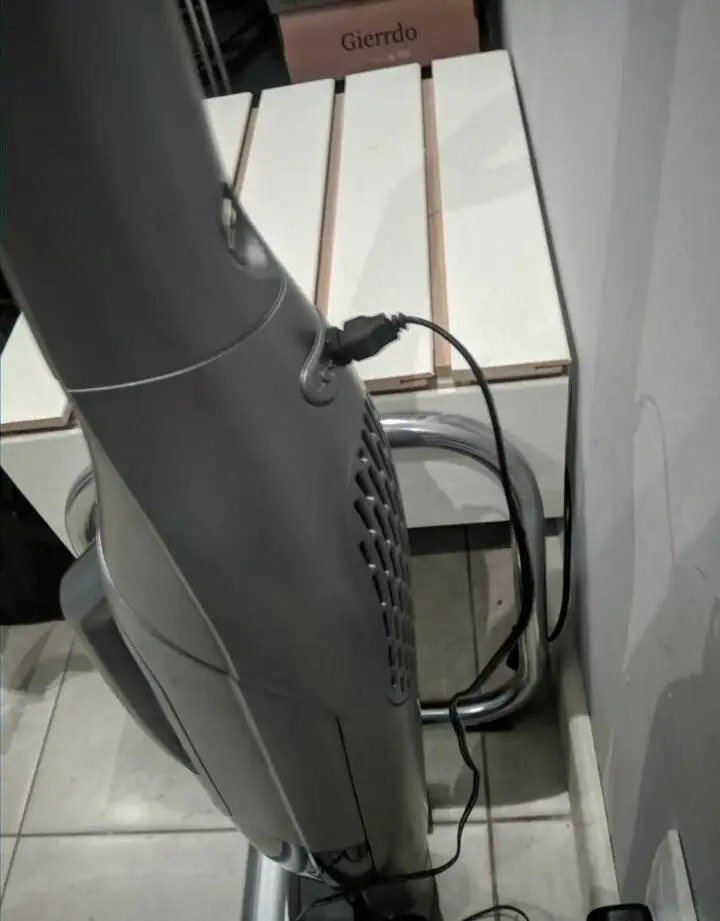 Продам беспроводной ручной пылесос Bosch Readyy'y Lithium BBHL21435 б/у - Техника для дома (Барахолка) в Москва