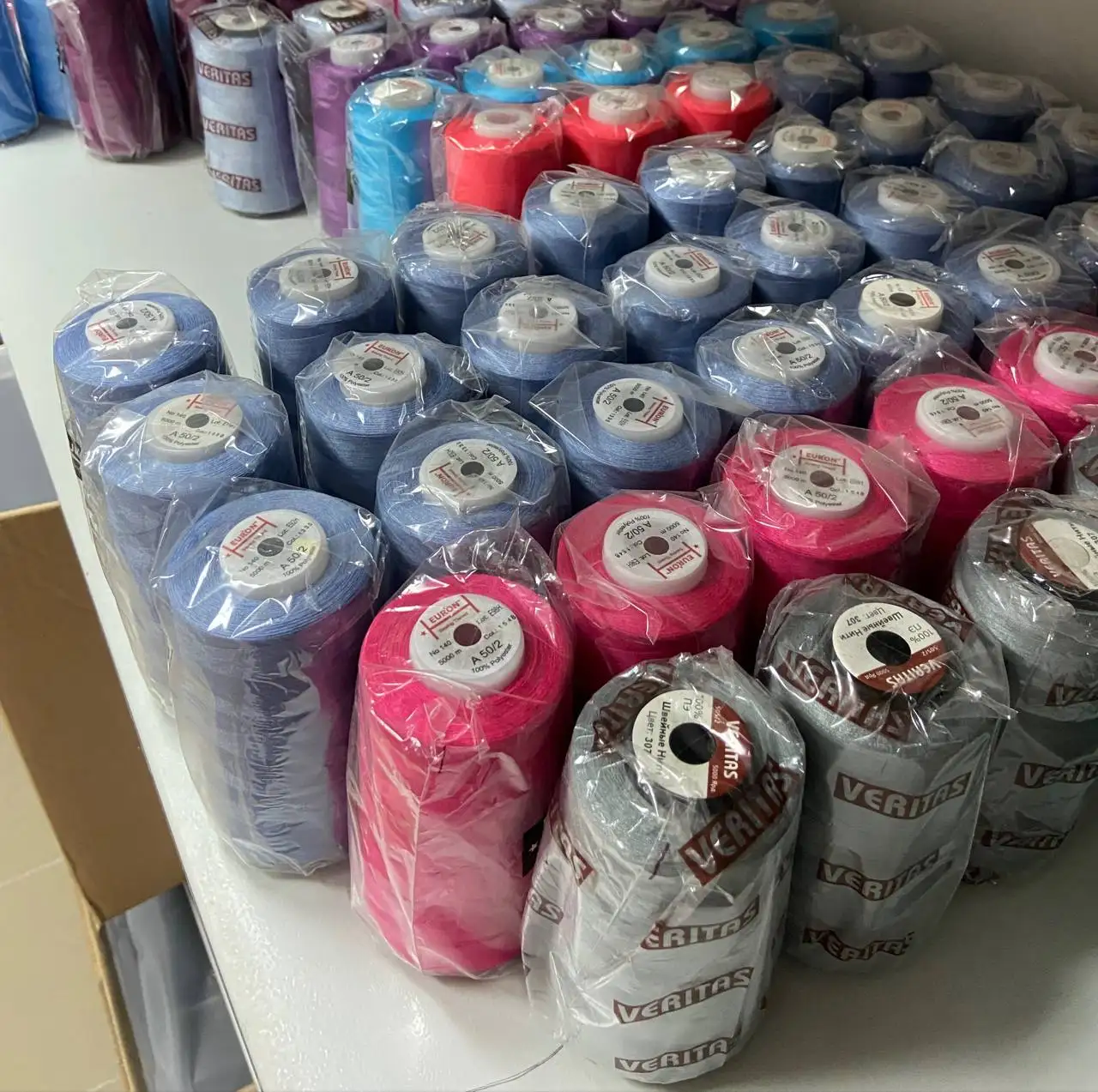 Швейные нитки Euron 5000м 50/2 29 цветов - Рукоделие и шитье (Барахолка) в Москва