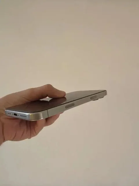 Продам Iphone 16 pro max 1tb - Мобильные телефоны в Москва