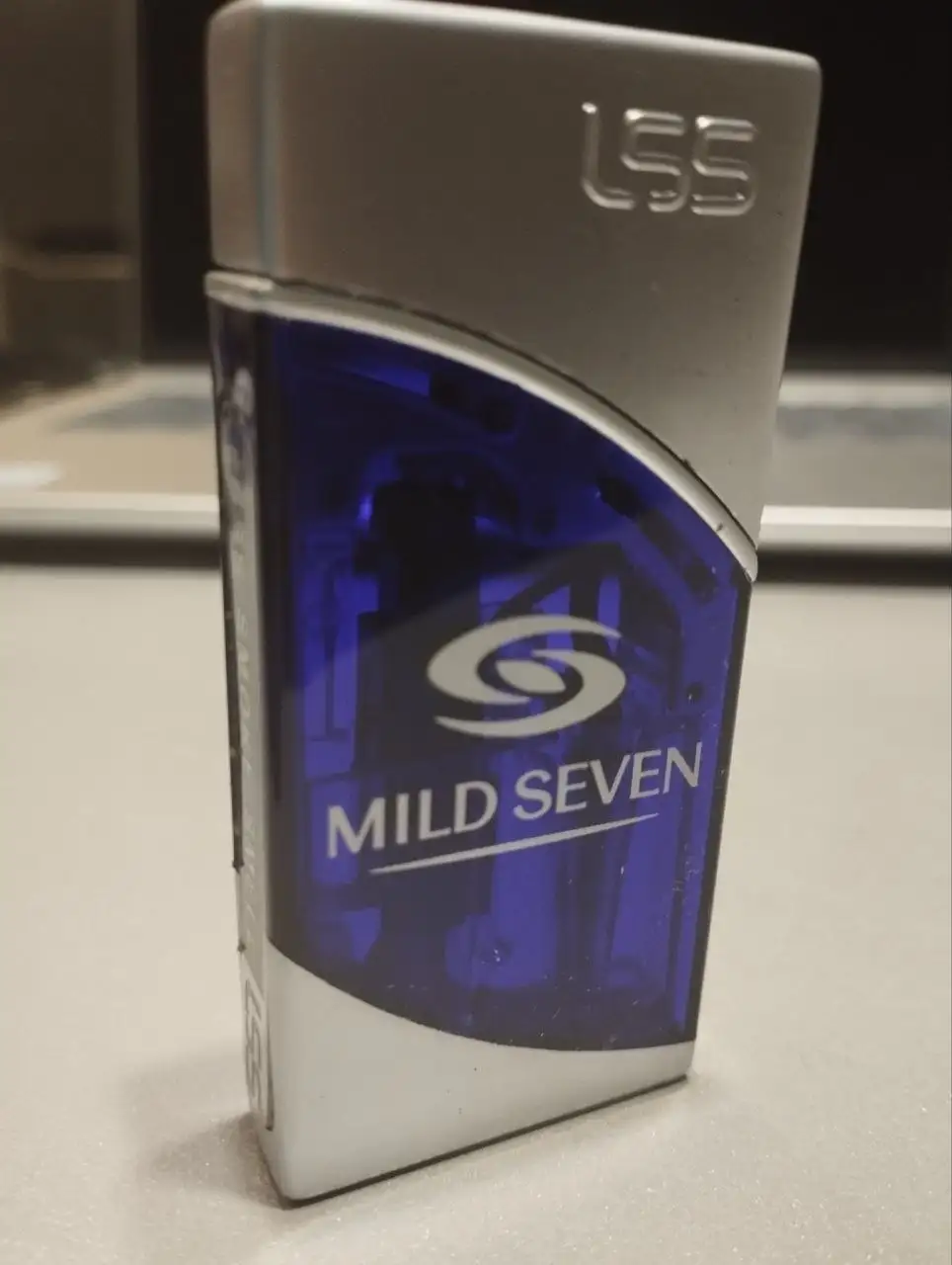 Коллекционные зажигалки Camel, Mild Seven, Glamour и пепельница - Коллекционные предметы (Барахолка) в Москва