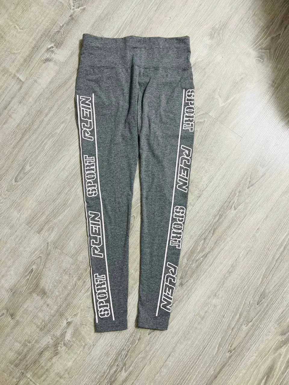 Новые хлопковые спортивные леггинсы Plein Sport размер M (фактически S) - Спортивная одежда (Одежда) в Зеленоград