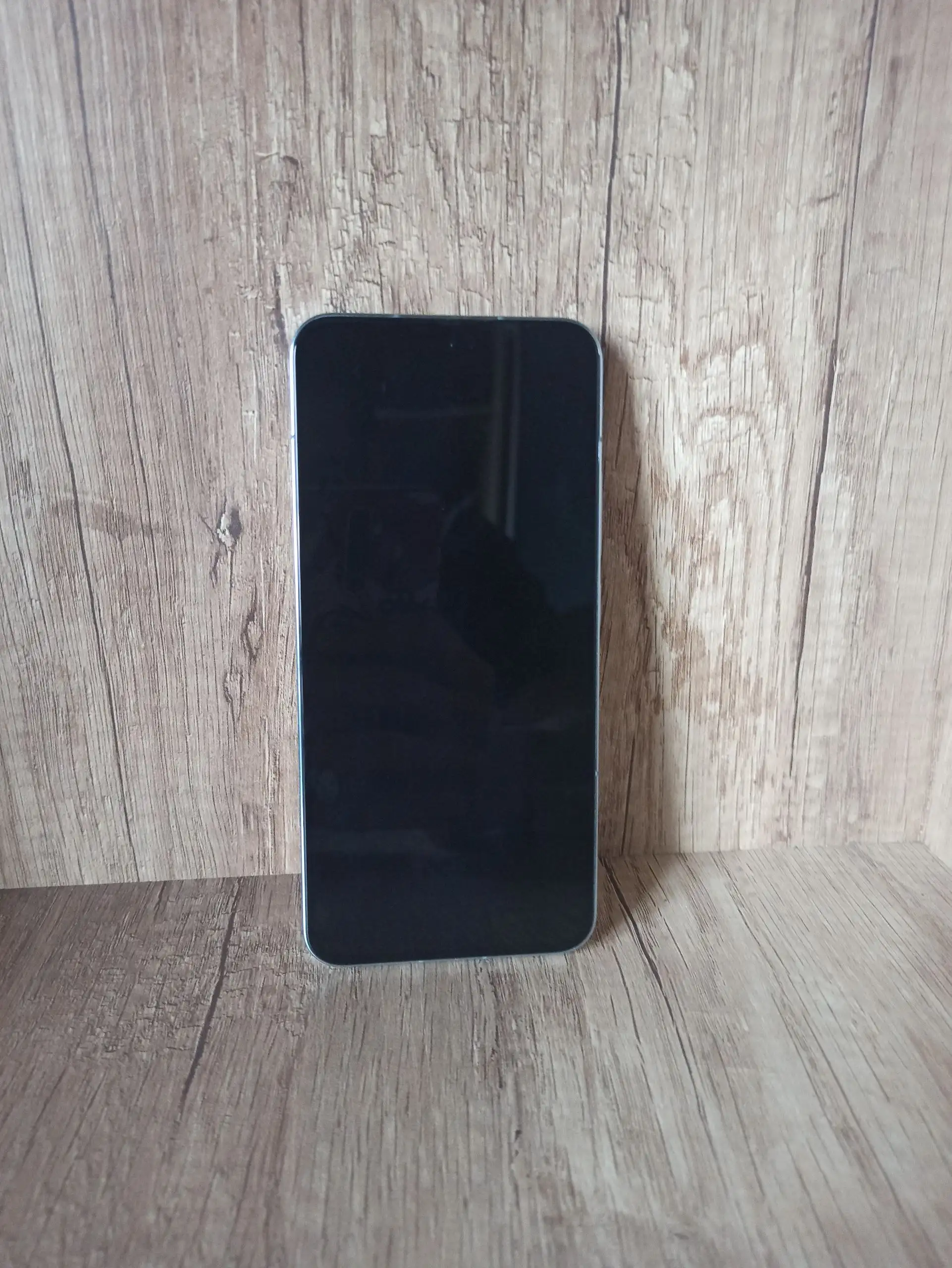 Xiaomi 13 (12/256) - не загружается, нужна прошивка - Мобильные телефоны и аксессуары (Электроника) в Москва