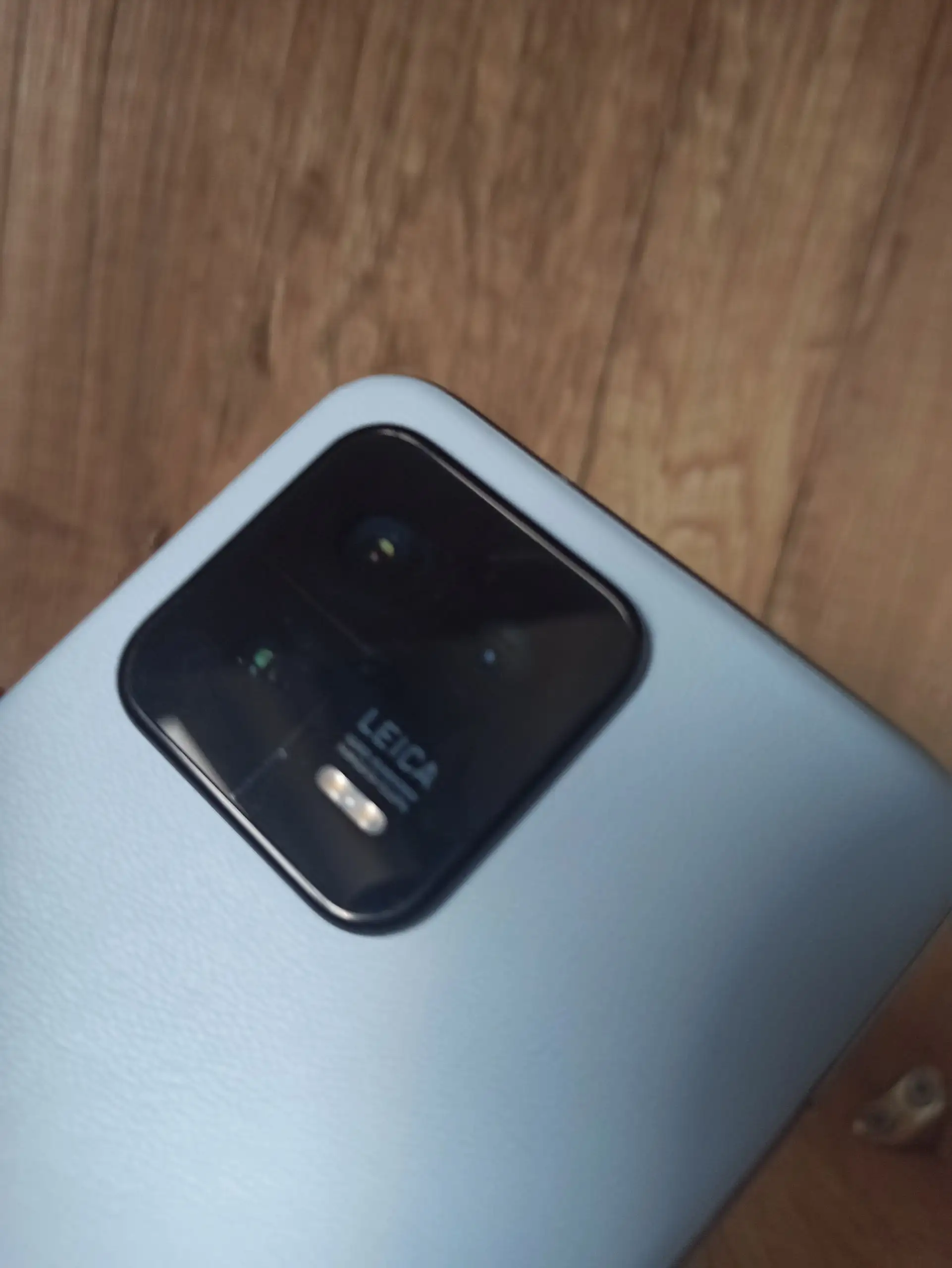 Xiaomi 13 (12/256) - не загружается, нужна прошивка - Мобильные телефоны и аксессуары (Электроника) в Москва