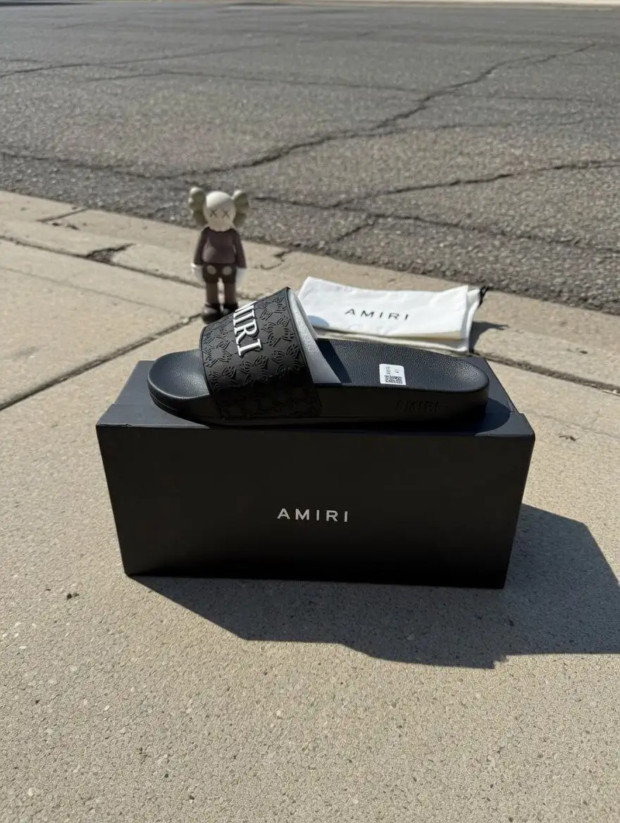 Сланцы Amiri Logo Slides - Обувь (Одежда) в Москва