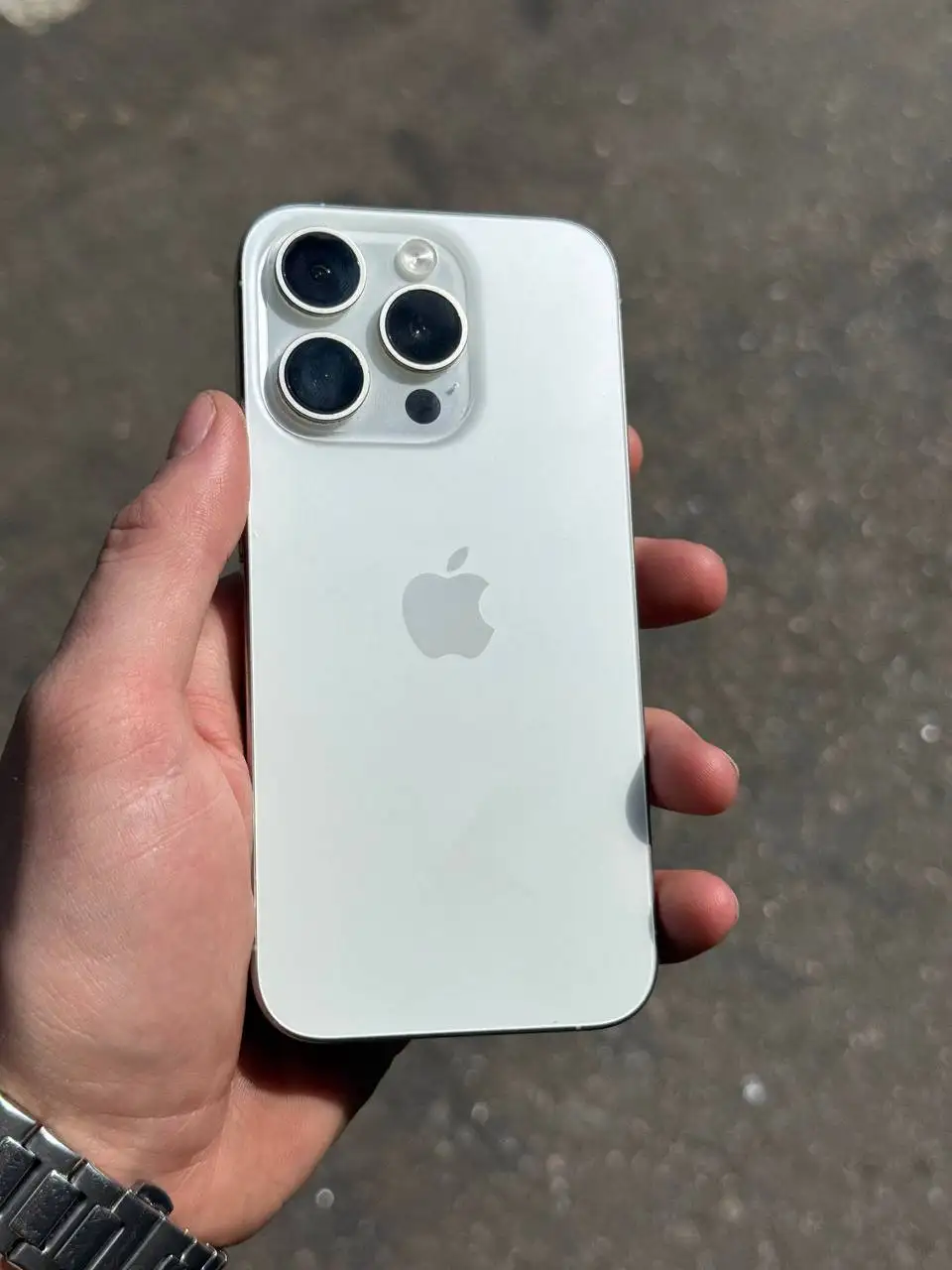 iPhone 15 Pro 256GB в идеальном состоянии - Смартфоны (Электроника) в Москва