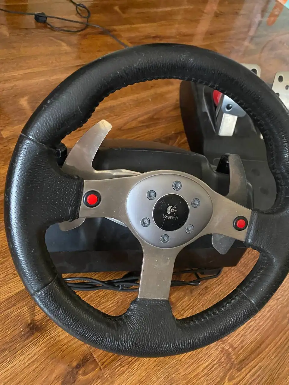 Руль Logitech G25 с коробкой передач и педалями - Игровые аксессуары (Электроника) в Москва