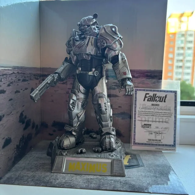 Коллекционная фигурка MAXIMUS из Fallout - Винтаж и коллекционирование в Москва