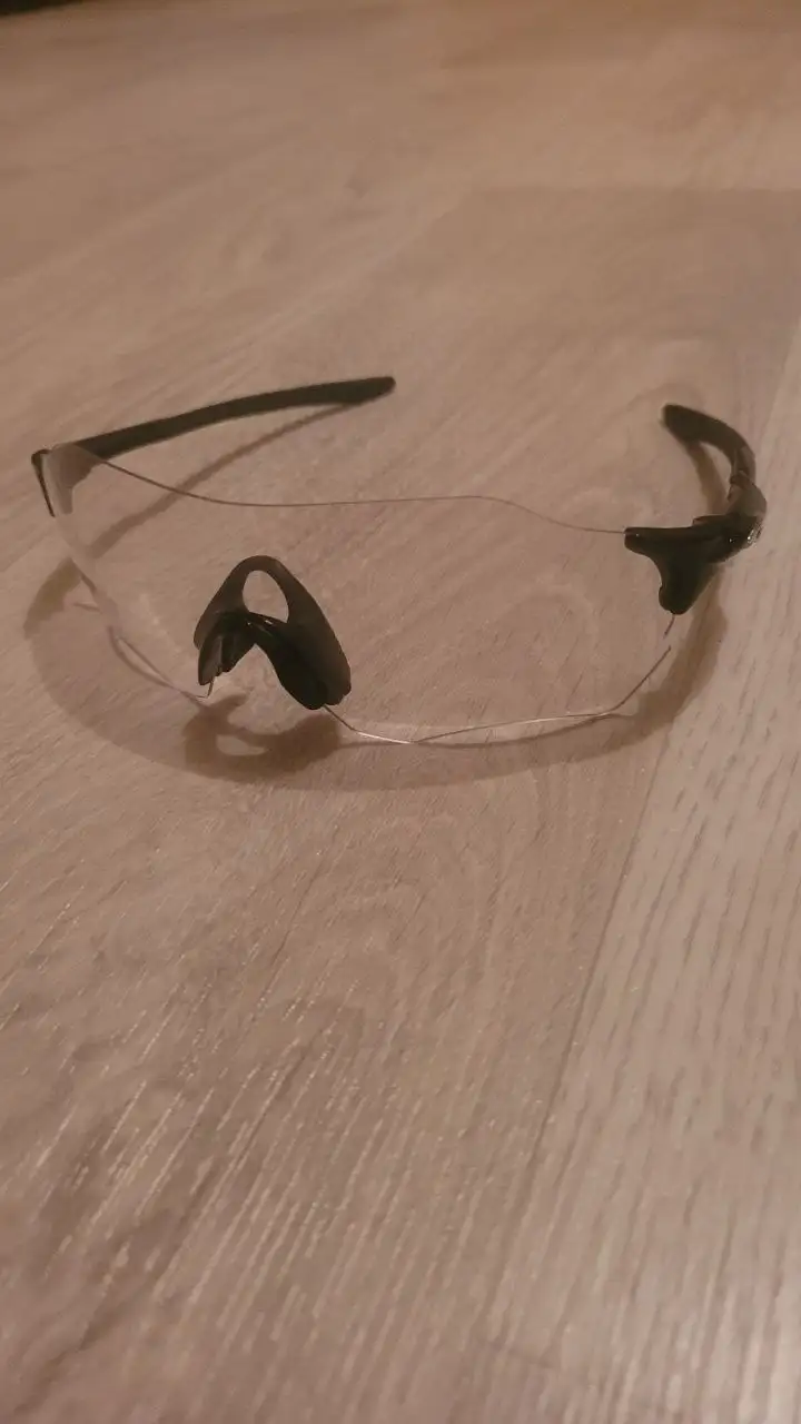 Очки Oakley 2 вида - Хобби и отдых в Москва