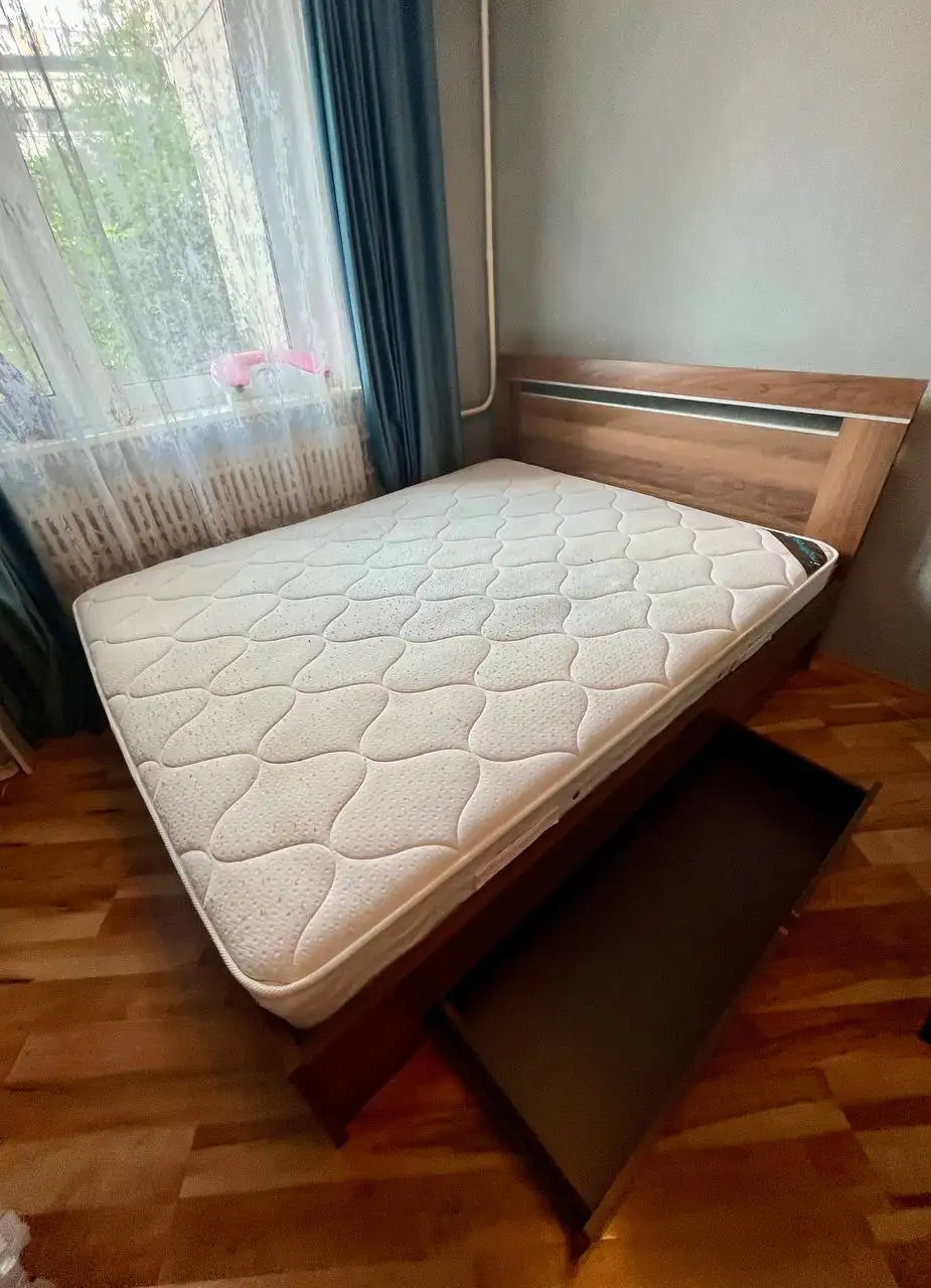 Продажа кровати 160/200 с матрасом и ящиками - Для дома и дачи в Москва