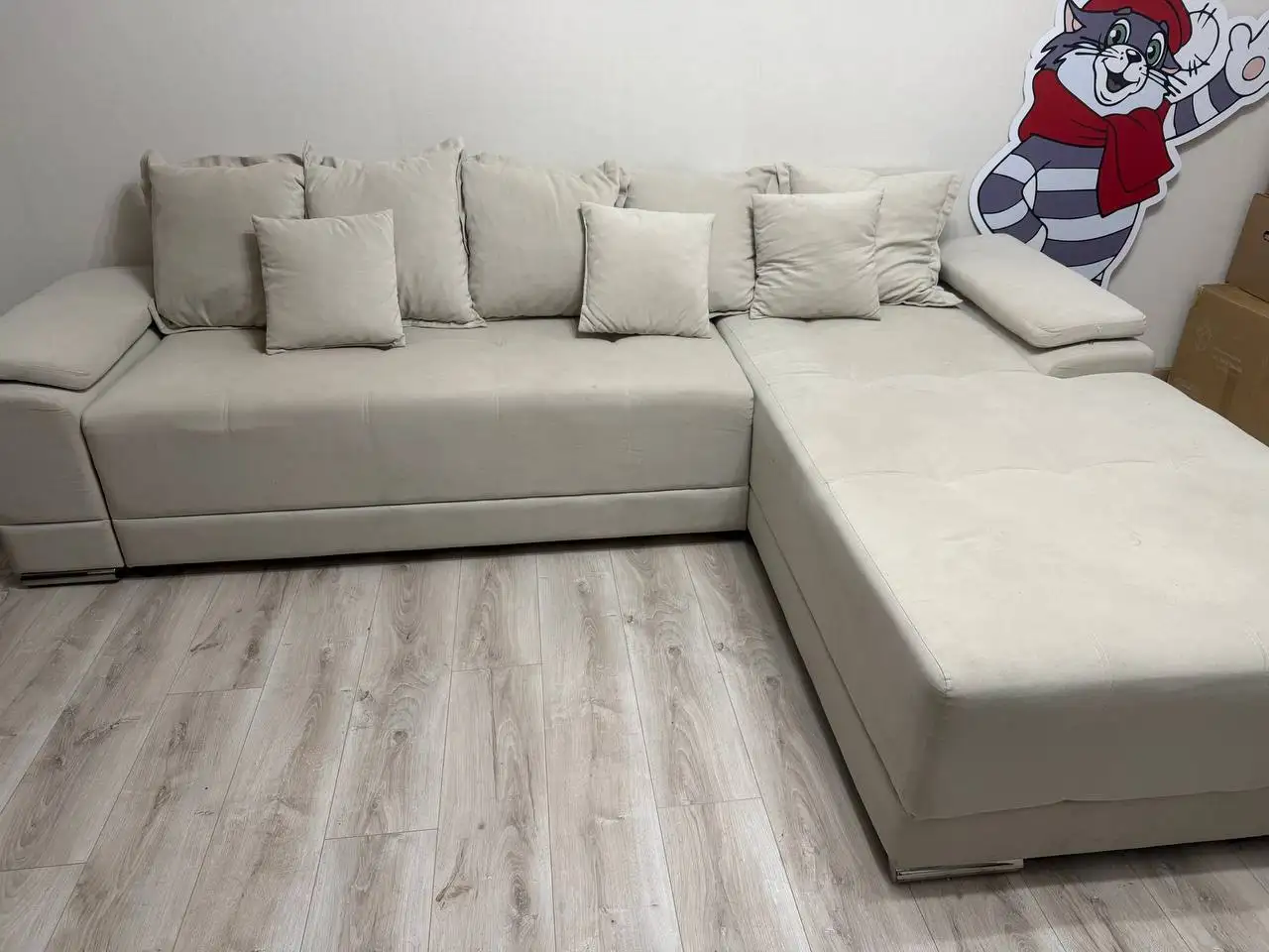 Продам диван кремового цвета - Мебель (Для дома и дачи) в Москва
