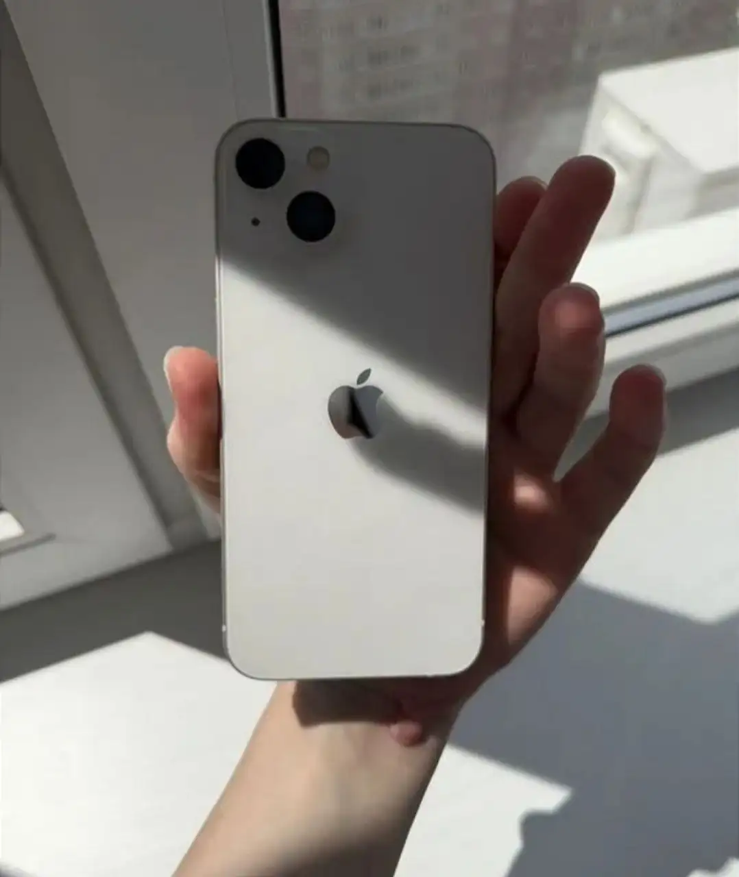 iPhone 13 128GB SIM+eSIM - Смартфоны и аксессуары (Электроника) в Москва