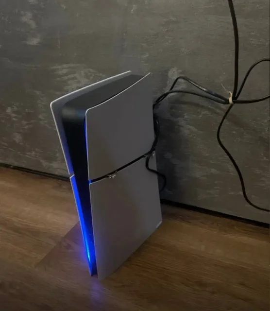Продаю PlayStation 5 Digital Slim 825 GB - Аксессуары для ноутбуков в Москва