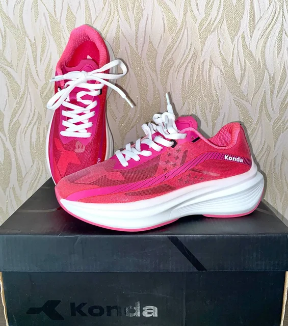 Продажа кроссовок Nike Konda 700, Under Armour (размеры 36-37) - Для женщин в Москва