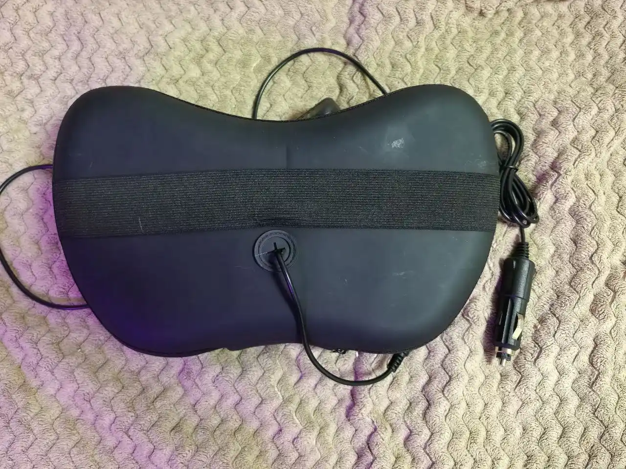 Массажная подушка с подогревом