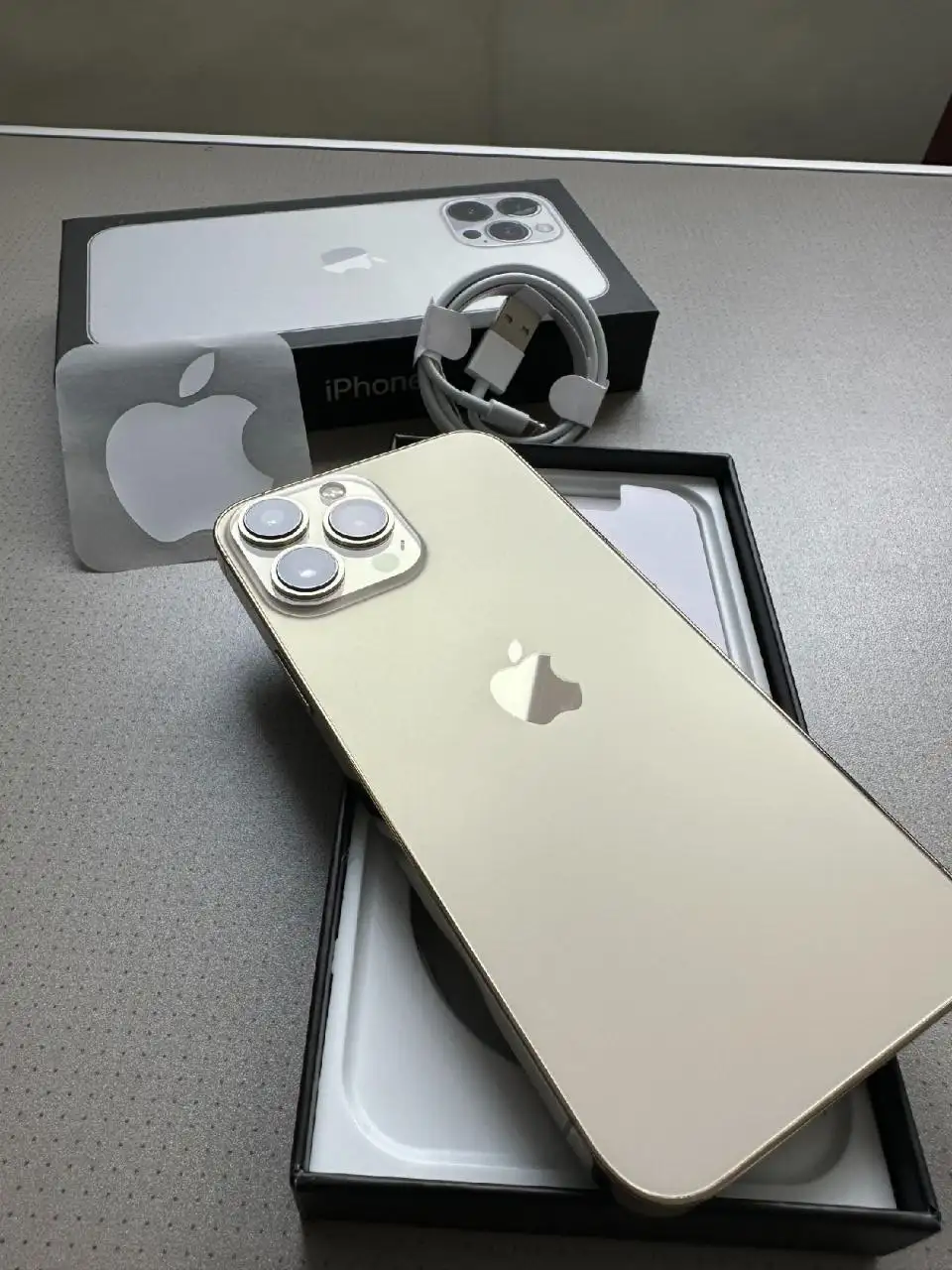 iPhone 13 Pro Max 256 ГБ в отличном состоянии - Смартфоны (Электроника) в Барнаул