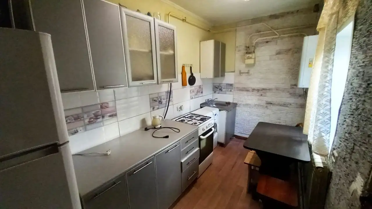 Сдаётся 2К квартира в частном доме, ул. С.Западная - Квартиры (Недвижимость) в Барнаул